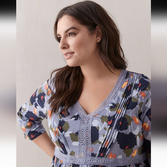 Penningtons Size 2X Printed Babydoll Tunic Top In Blues - Picture 2 of 5